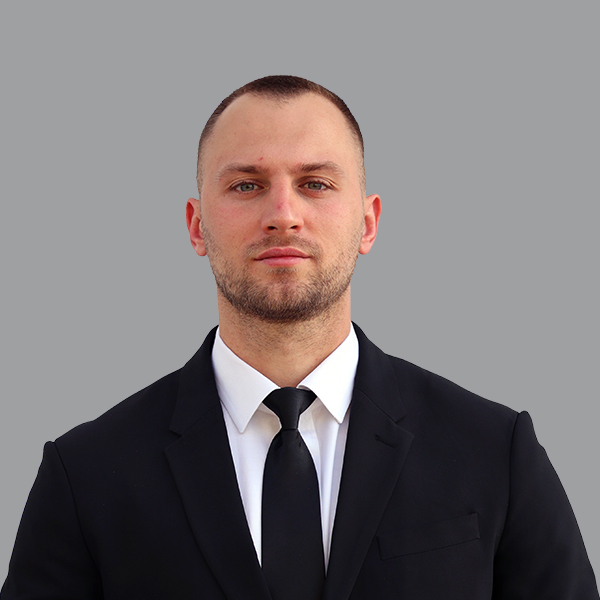 Milos-Manager Close Protection Security Guard: A trained professional ensuring the safety and security of clients from potential threats.